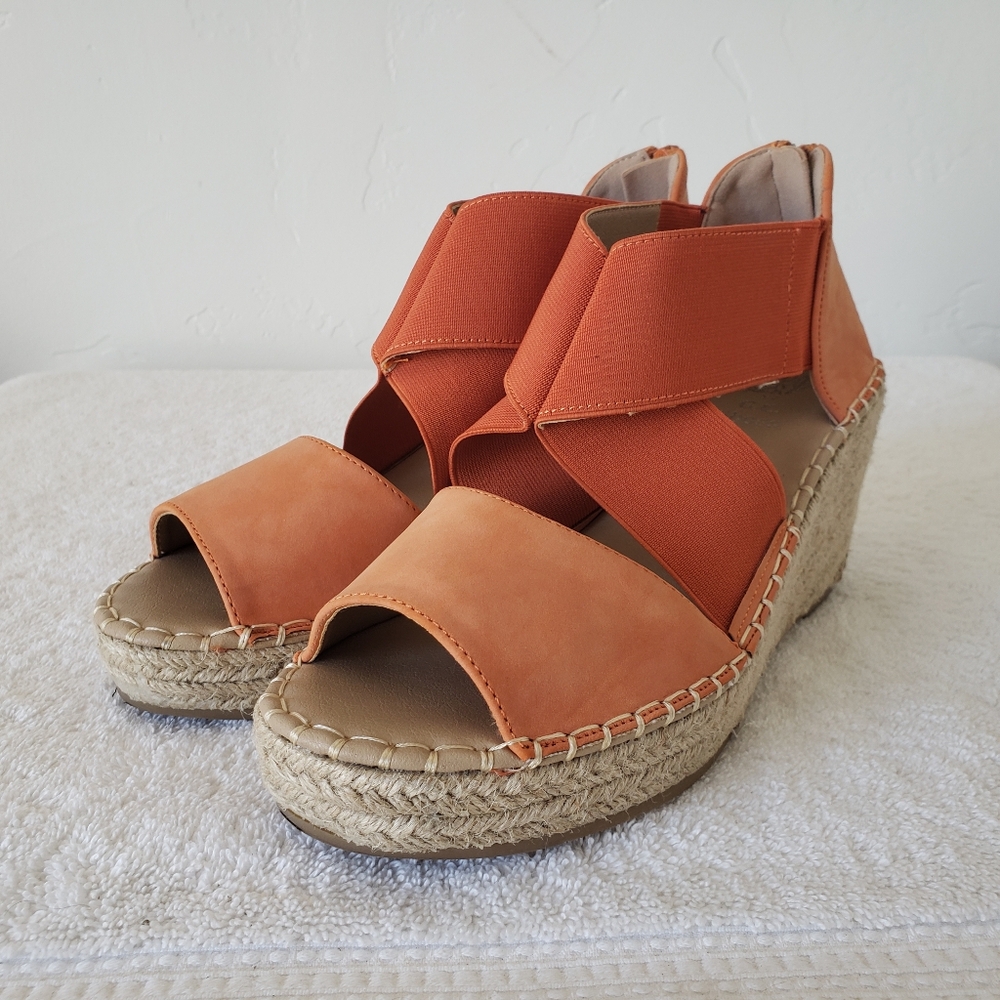 GC Shoes orange leather with elastic band womens shoes size 8